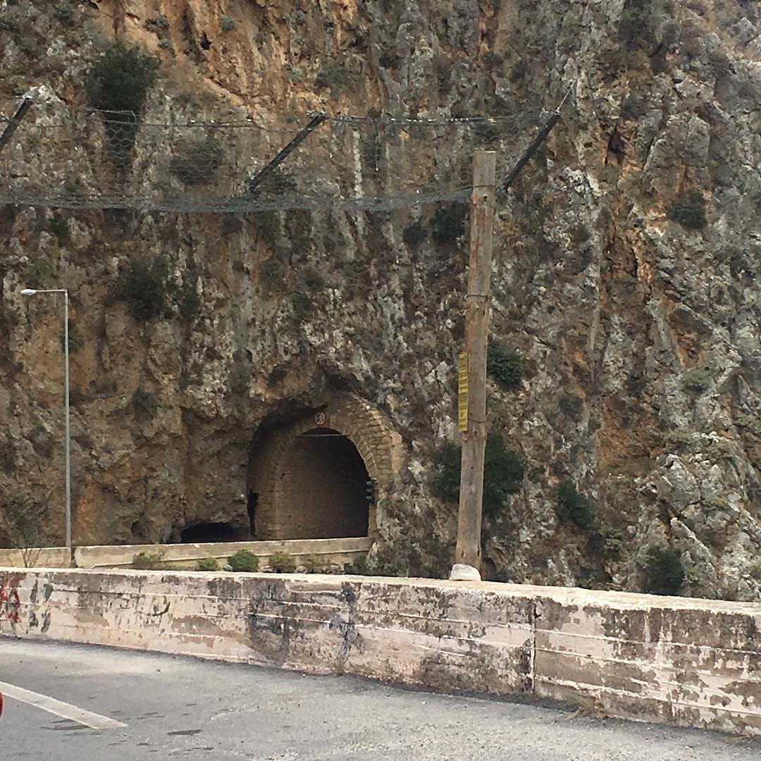 #tunnel #closecallforbuses #mountainside #dontlookdown