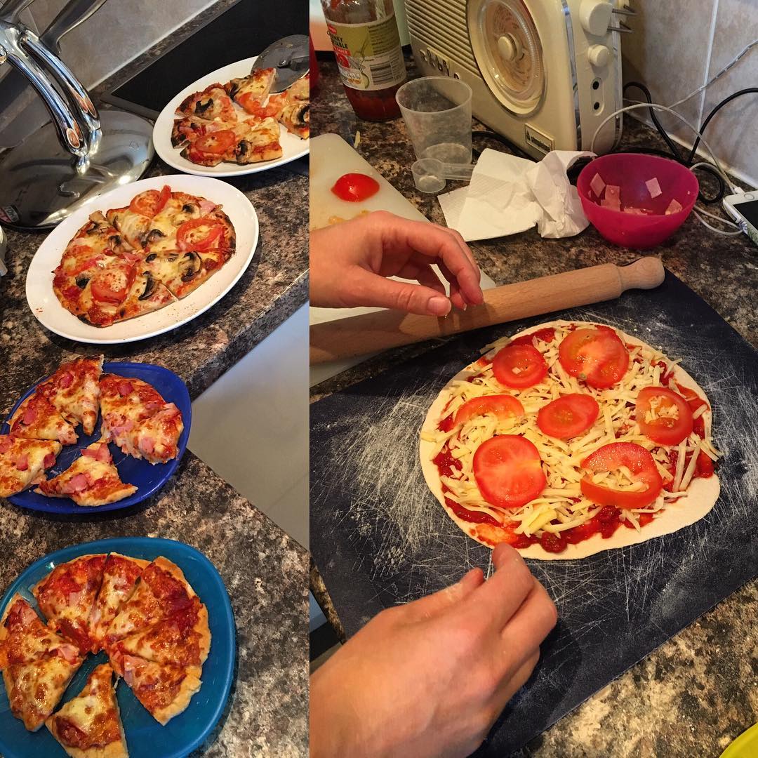 #pizzanight #pizza #uuni #homemade #familytime #pizzaandfilm
